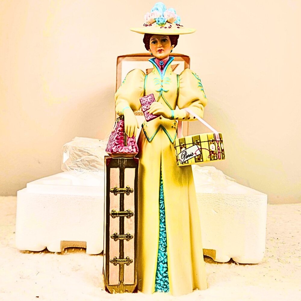 2002 Mrs. Albee Figurine / Statue in Box– 10 Inch – Avon President’s Club Award